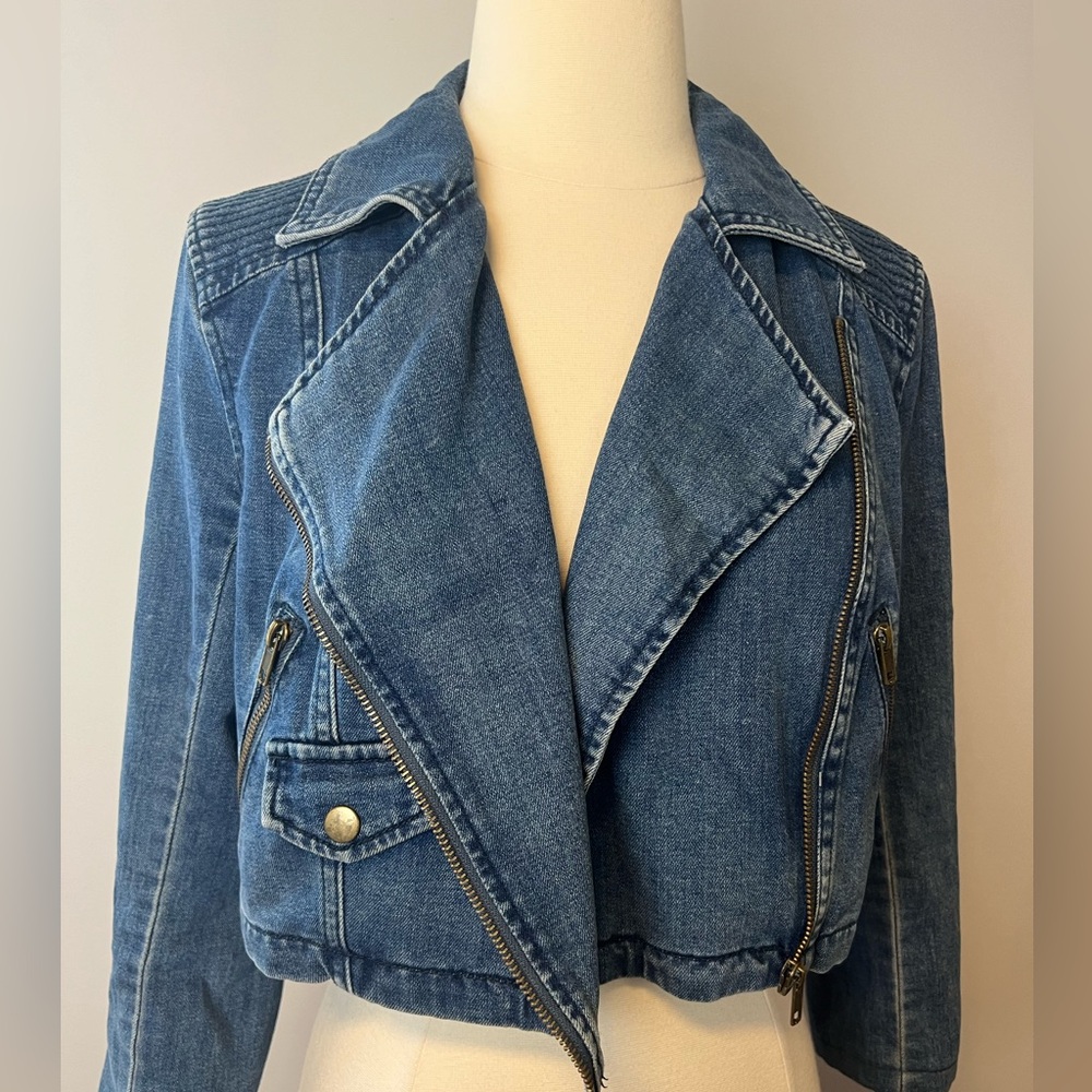 Free People cropped denim jacket size small